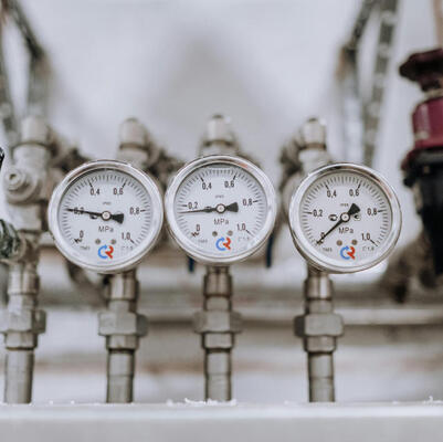 DN25 Flanges Size Diaphragm Pressure Gauge với mặt dưới và cấu hình ống Bourdon cho các ứng dụng công nghiệp