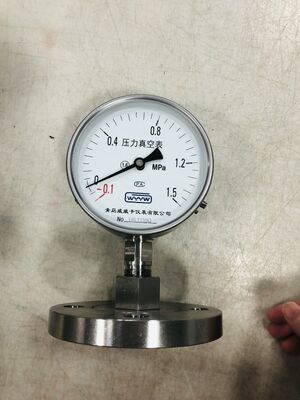 Black Steel Case Industrial Pressure Sensor được thiết kế cho phạm vi nhiệt độ từ -40 đến 140 độ Fahrenheit
